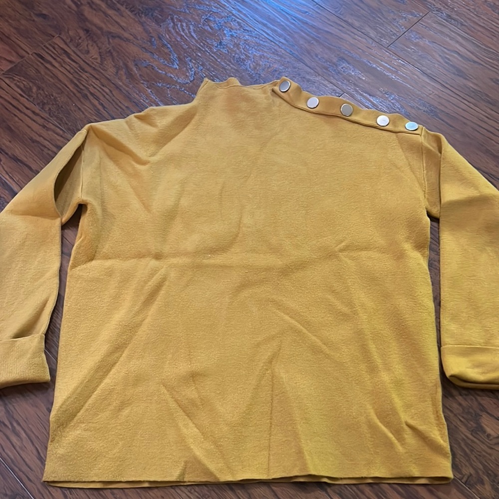 Women’s Mock Neck Sweater